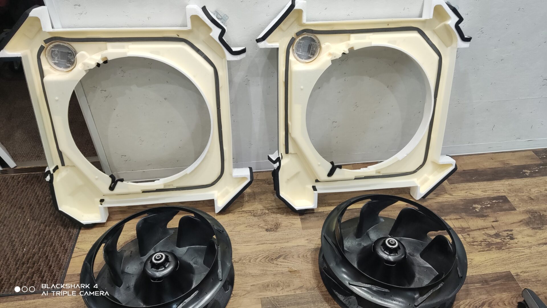 本体カバー・ファン 清掃後