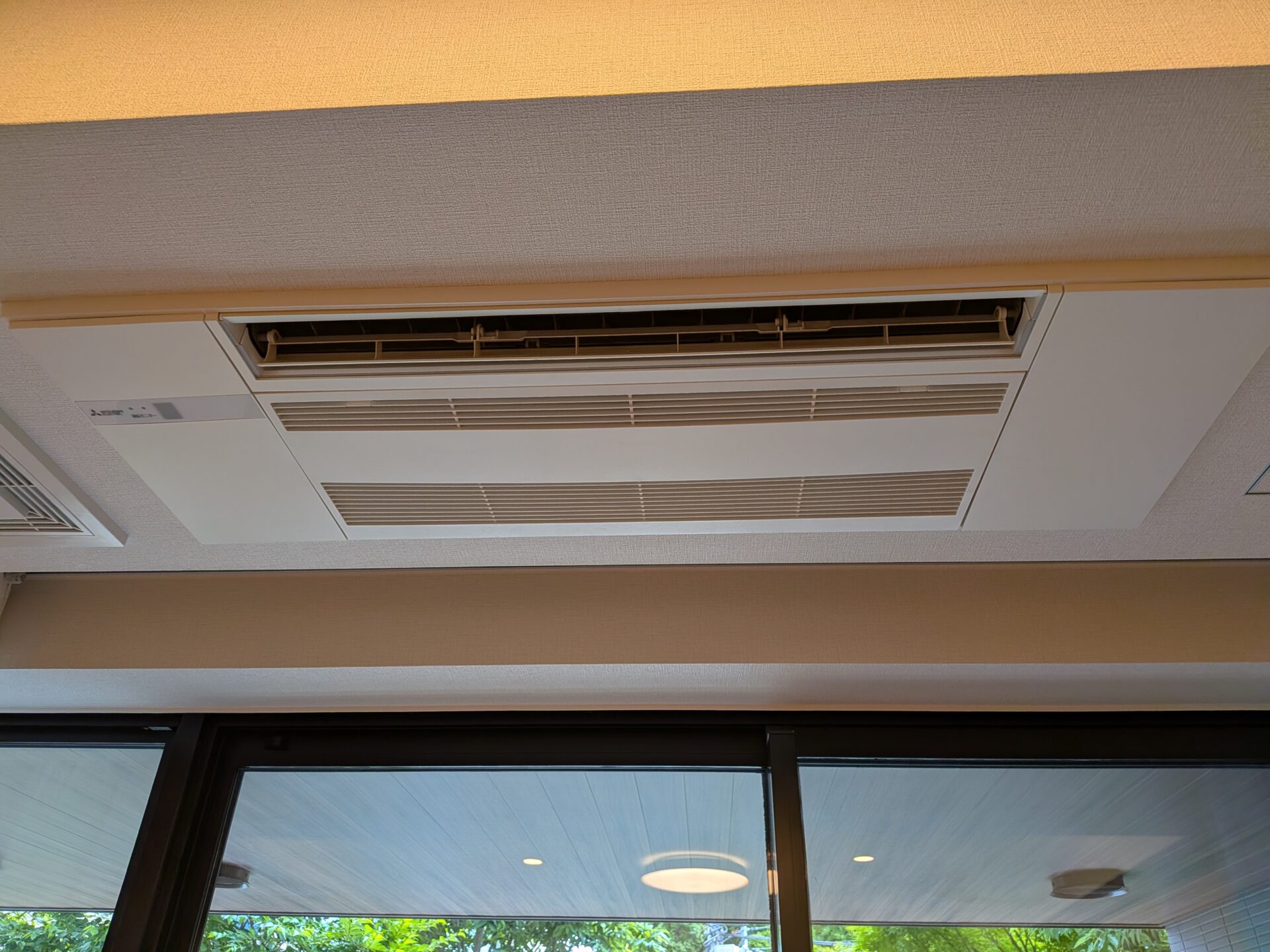 三菱電機 ハウジングエアコン 外観